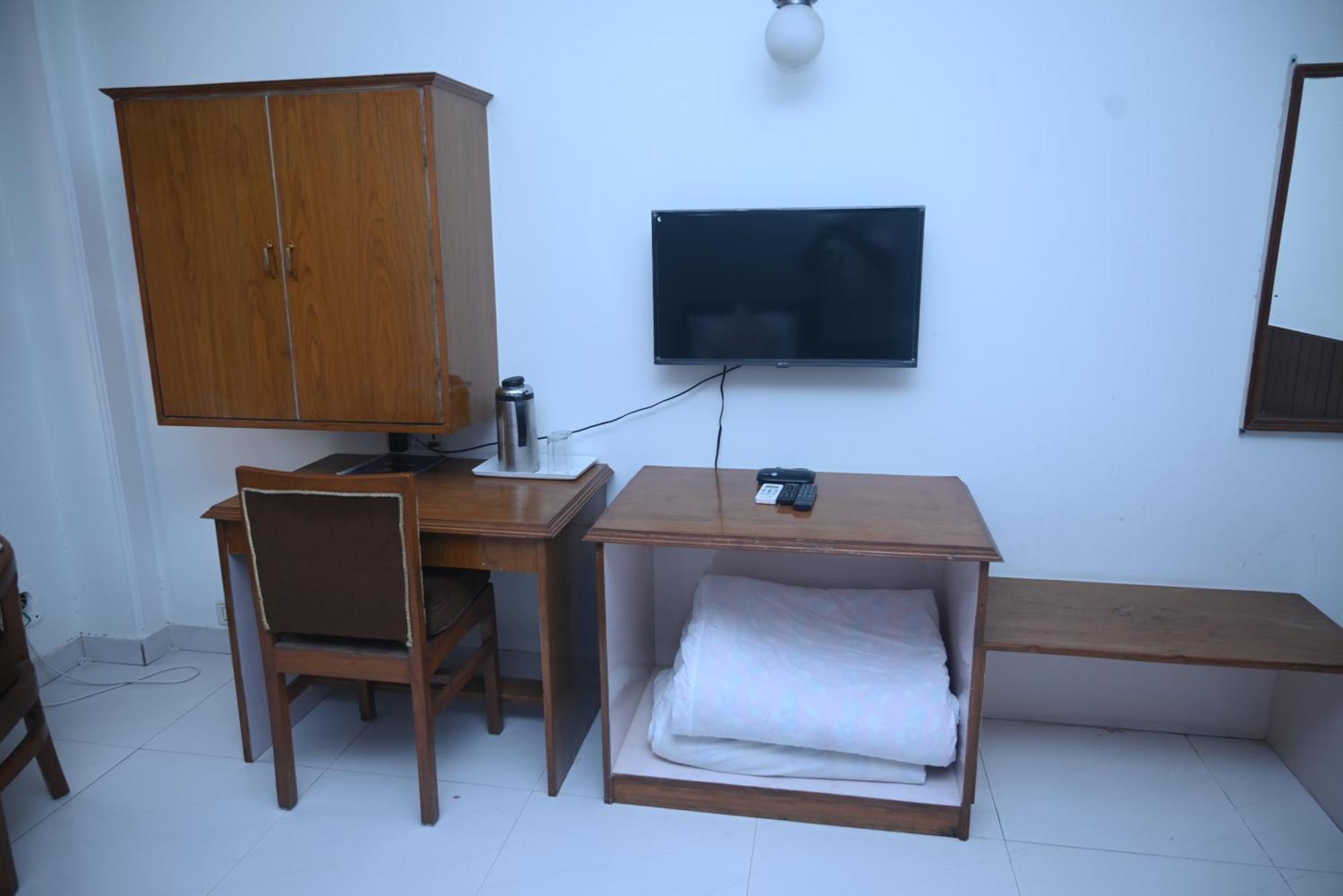 Hotel Surya Plaza Kotdwara Экстерьер фото